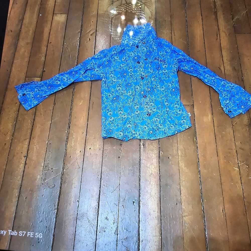 Real girl snap up shirt